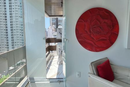 Apartamento para alugar com 263m², 3 quartos e 1 vaga Apartamento para alugar com 263m², 3 quartos e 1 vagaSala