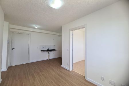 Sala de apartamento para alugar com 2 quartos, 38m² em Cidade São Mateus, São Paulo