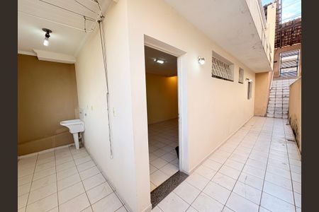 Casa para alugar com 2400m², 1 quarto e 20 vagasQuintal