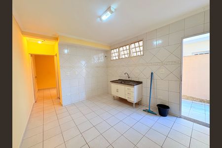 Casa para alugar com 2400m², 1 quarto e 20 vagasSala