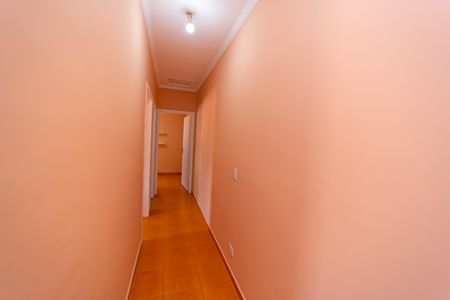 Casa à venda com 208m², 3 quartos e 2 vagasCorredor