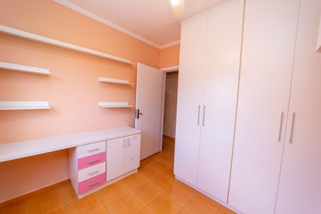 Casa à venda com 208m², 3 quartos e 2 vagasQuarto 2