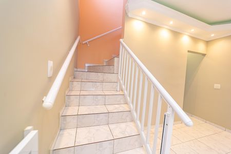 Casa à venda com 208m², 3 quartos e 2 vagasEscada