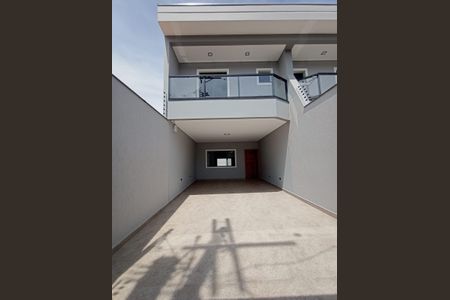 Casa à venda com 155m², 3 quartos e 4 vagas Casa à venda com 155m², 3 quartos e 4 vagasFoto 02
