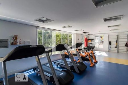 Apartamento à venda com 185m², 3 quartos e 3 vagas Apartamento à venda com 185m², 3 quartos e 3 vagasÁrea comum - Academia