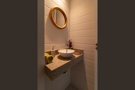 Apartamento à venda com 185m², 3 quartos e 3 vagas Apartamento à venda com 185m², 3 quartos e 3 vagasLavabo