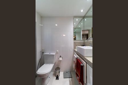 Apartamento à venda com 185m², 3 quartos e 3 vagas Apartamento à venda com 185m², 3 quartos e 3 vagasBanheiro da Suíte 2