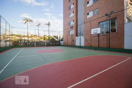 Apartamento à venda com 185m², 3 quartos e 3 vagas Apartamento à venda com 185m², 3 quartos e 3 vagasÁrea comum - Quadra Poliesportiva