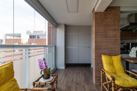 Apartamento à venda com 185m², 3 quartos e 3 vagas Apartamento à venda com 185m², 3 quartos e 3 vagasVaranda