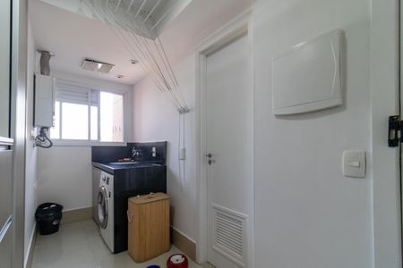 Apartamento à venda com 185m², 3 quartos e 3 vagas Apartamento à venda com 185m², 3 quartos e 3 vagasÁrea de Serviço