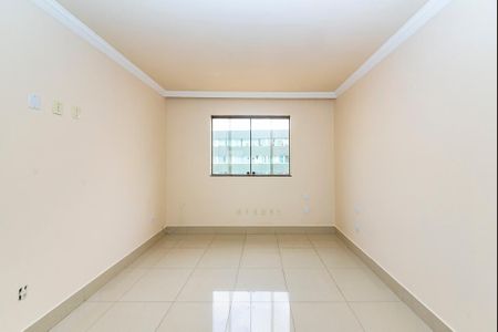 Casa à venda com 371m², 4 quartos e 8 vagas Casa à venda com 371m², 4 quartos e 8 vagasQuarto 2