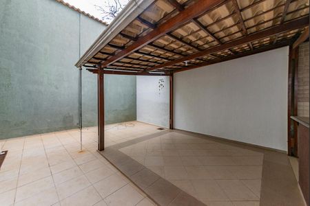 Casa à venda com 371m², 4 quartos e 8 vagas Casa à venda com 371m², 4 quartos e 8 vagasVaranda gourmet