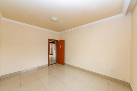 Casa à venda com 371m², 4 quartos e 8 vagas Casa à venda com 371m², 4 quartos e 8 vagasQuarto 2