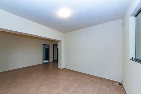 Casa à venda com 371m², 4 quartos e 8 vagas Casa à venda com 371m², 4 quartos e 8 vagasSala 1