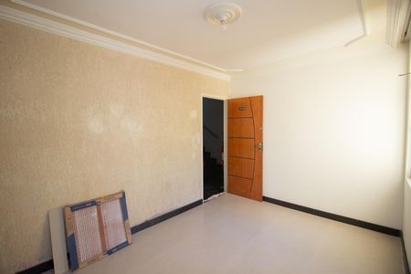 Sala de apartamento para alugar com 2 quartos, 50m² em Alvorada, Contagem
