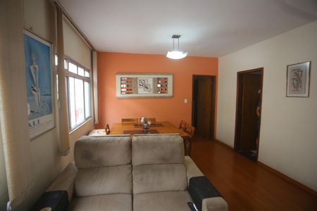 Sala de apartamento à venda com 3 quartos, 120m² em João Pinheiro, Belo Horizonte