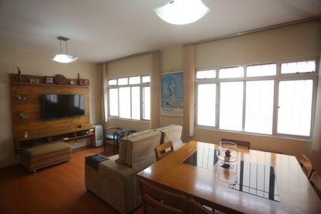 Apartamento à venda com 120m², 3 quartos e 1 vagaSala