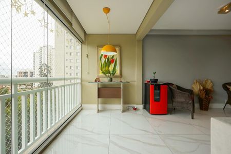 Apartamento à venda com 118m², 3 quartos e 2 vagas Apartamento à venda com 118m², 3 quartos e 2 vagasFoto 03