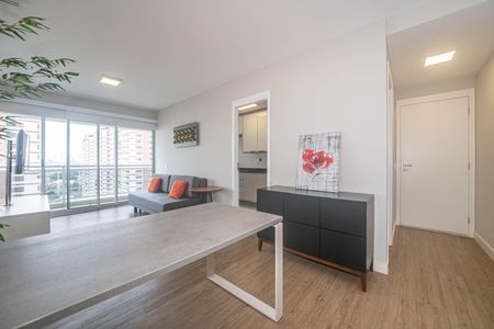 Sala de apartamento à venda com 1 quarto, 58m² em Santo Amaro, São Paulo