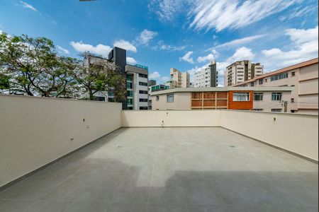 Apartamento à venda com 165m², 3 quartos e 2 vagasVaranda