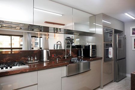 Apartamento à venda com 110m², 3 quartos e 3 vagasCozinha + Área de Serviço