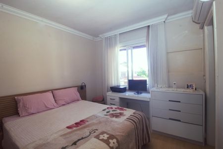 Casa à venda com 125m², 4 quartos e 2 vagas Casa à venda com 125m², 4 quartos e 2 vagasSuite