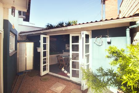 Casa à venda com 125m², 4 quartos e 2 vagas Casa à venda com 125m², 4 quartos e 2 vagasQuintal