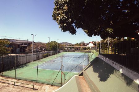 Casa à venda com 125m², 4 quartos e 2 vagas Casa à venda com 125m², 4 quartos e 2 vagasQuadra