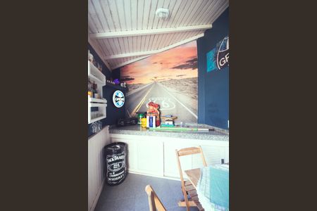 Casa à venda com 125m², 4 quartos e 2 vagas Casa à venda com 125m², 4 quartos e 2 vagasChurrasqueira