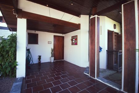 Casa à venda com 125m², 4 quartos e 2 vagas Casa à venda com 125m², 4 quartos e 2 vagasGaragem