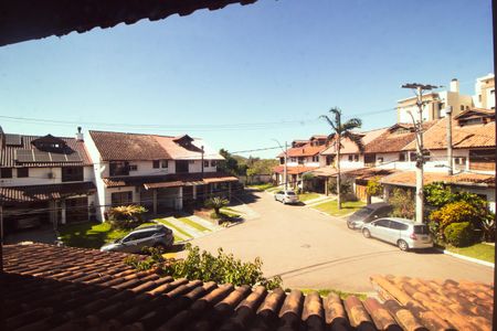 Casa à venda com 125m², 4 quartos e 2 vagas Casa à venda com 125m², 4 quartos e 2 vagasVista