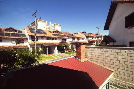 Casa à venda com 125m², 4 quartos e 2 vagas Casa à venda com 125m², 4 quartos e 2 vagasVista
