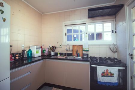 Casa à venda com 125m², 4 quartos e 2 vagas Casa à venda com 125m², 4 quartos e 2 vagasCozinha