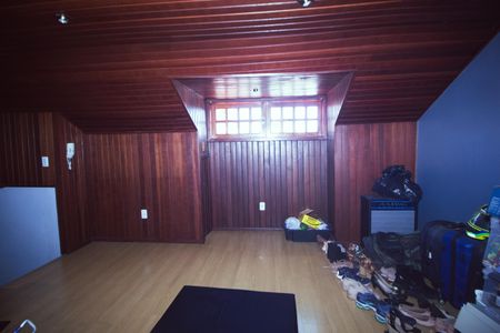 Casa à venda com 125m², 4 quartos e 2 vagas Casa à venda com 125m², 4 quartos e 2 vagasQuarto 4