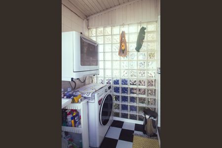 Casa à venda com 125m², 4 quartos e 2 vagas Casa à venda com 125m², 4 quartos e 2 vagasÁrea de Serviço