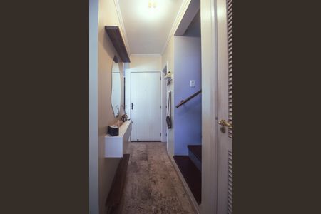 Casa à venda com 125m², 4 quartos e 2 vagas Casa à venda com 125m², 4 quartos e 2 vagasCorredor