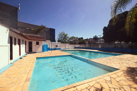 Casa à venda com 125m², 4 quartos e 2 vagas Casa à venda com 125m², 4 quartos e 2 vagasÁrea comum - Piscina