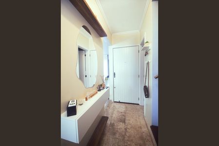 Casa à venda com 125m², 4 quartos e 2 vagas Casa à venda com 125m², 4 quartos e 2 vagasCorredor