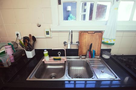 Casa à venda com 125m², 4 quartos e 2 vagas Casa à venda com 125m², 4 quartos e 2 vagasCozinha