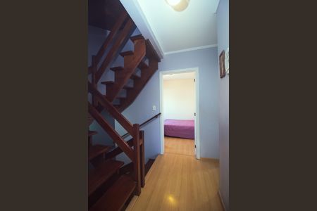 Casa à venda com 125m², 4 quartos e 2 vagas Casa à venda com 125m², 4 quartos e 2 vagasCorredor