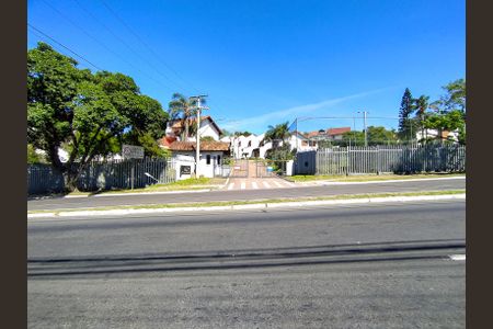 Casa à venda com 125m², 4 quartos e 2 vagas Casa à venda com 125m², 4 quartos e 2 vagasFachada