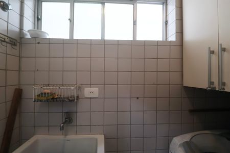 Apartamento para alugar com 75m², 3 quartos e 1 vagaÁrea de Serviço