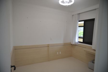 Apartamento à venda com 141m², 3 quartos e 5 vagas Suite 2