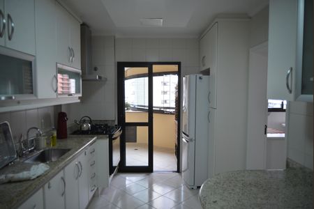 Apartamento à venda com 141m², 3 quartos e 5 vagasCozinha