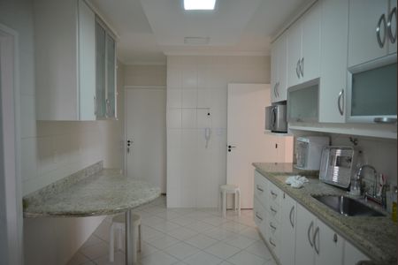 Apartamento à venda com 141m², 3 quartos e 5 vagasCozinha
