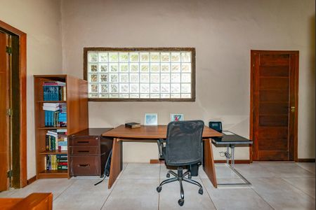 Casa de condomínio para alugar com 250m², 2 quartos e 2 vagas Casa de condomínio para alugar com 250m², 2 quartos e 2 vagasEscritório