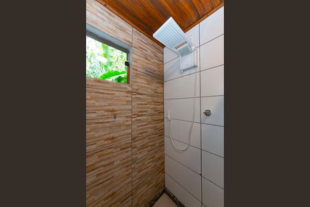 Casa de condomínio para alugar com 250m², 2 quartos e 2 vagas Casa de condomínio para alugar com 250m², 2 quartos e 2 vagasBanheiro da Suíte 2