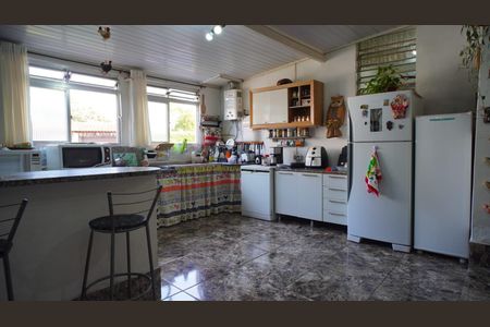 Casa à venda com 200m², 2 quartos e 10 vagas Casa à venda com 200m², 2 quartos e 10 vagasCozinha