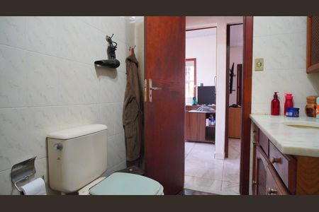 Casa à venda com 200m², 2 quartos e 10 vagas Casa à venda com 200m², 2 quartos e 10 vagasBanheiro