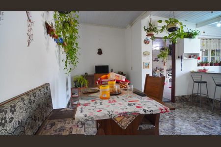 Casa à venda com 200m², 2 quartos e 10 vagas Casa à venda com 200m², 2 quartos e 10 vagasCopa